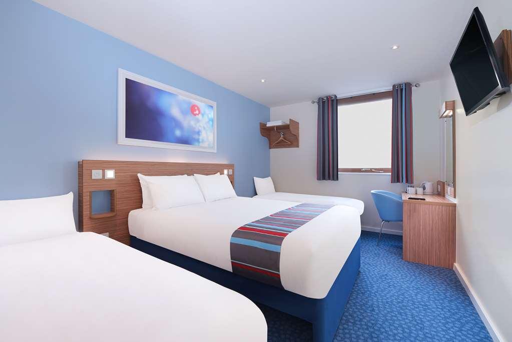 Travelodge Dundee Strathmore Avenue Szoba fotó
