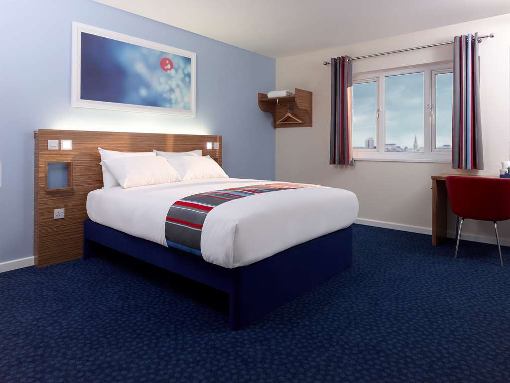 Travelodge Dundee Strathmore Avenue Szoba fotó