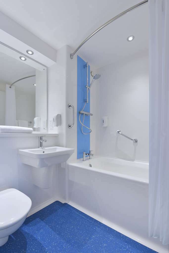 Travelodge Dundee Strathmore Avenue Szoba fotó
